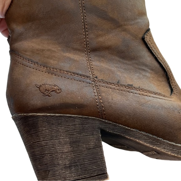 Rocket Dog Brown Faux Leather Pull On Heeled Booties - Picture 7 of 9